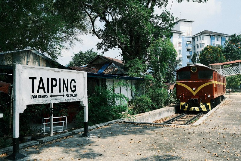 #traveling #Malaysia #Taiping 距离怡保 50min 火车车程有一座小城——#太平初识这个名字时，我一度以为马来西亚会有其他类似名字的城市，后来才知道，这是马来西亚唯一一个用中文命名的城市