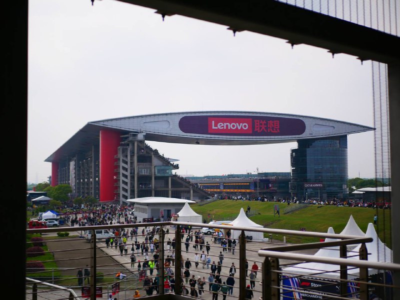 🏁#F1 观赛人生初体验 #traveling疫情期间朋友推荐我看了一部关于🏎 F1 的纪录片 极速争胜 ，便从此成了 F1 路人粉