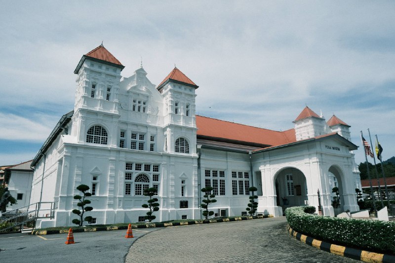 #traveling #Malaysia #Taiping 距离怡保 50min 火车车程有一座小城——#太平初识这个名字时，我一度以为马来西亚会有其他类似名字的城市，后来才知道，这是马来西亚唯一一个用中文命名的城市