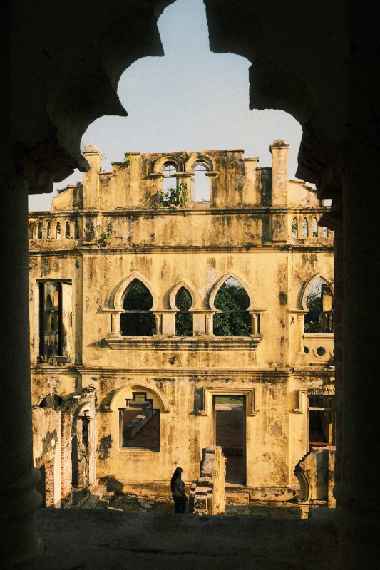 #traveling #Malaysia #Ipoh🏰凯利古堡（P1-P10）是一个名叫 William Kellie-Smith 的苏格兰富二代设计建造的，他通过种植橡胶和采矿发家致富买下了如今怡保附近的这块风水宝地