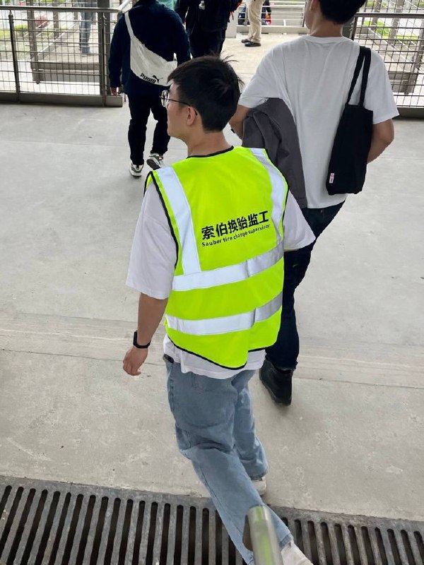 🏁#F1 观赛人生初体验 #traveling疫情期间朋友推荐我看了一部关于🏎 F1 的纪录片 极速争胜 ，便从此成了 F1 路人粉