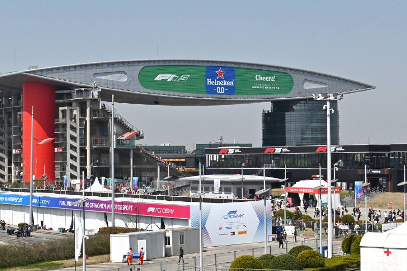 🏁#F1 观赛二周目 #traveling一周前，第二次作为赛场观众的我亲历了 2025 喜力 F1 上海大奖赛的周末赛程