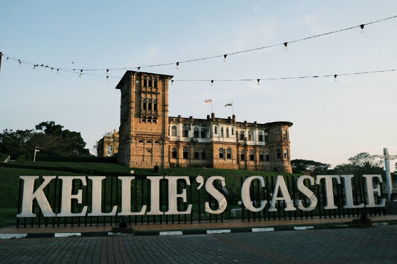 #traveling #Malaysia #Ipoh🏰凯利古堡（P1-P10）是一个名叫 William Kellie-Smith 的苏格兰富二代设计建造的，他通过种植橡胶和采矿发家致富买下了如今怡保附近的这块风水宝地