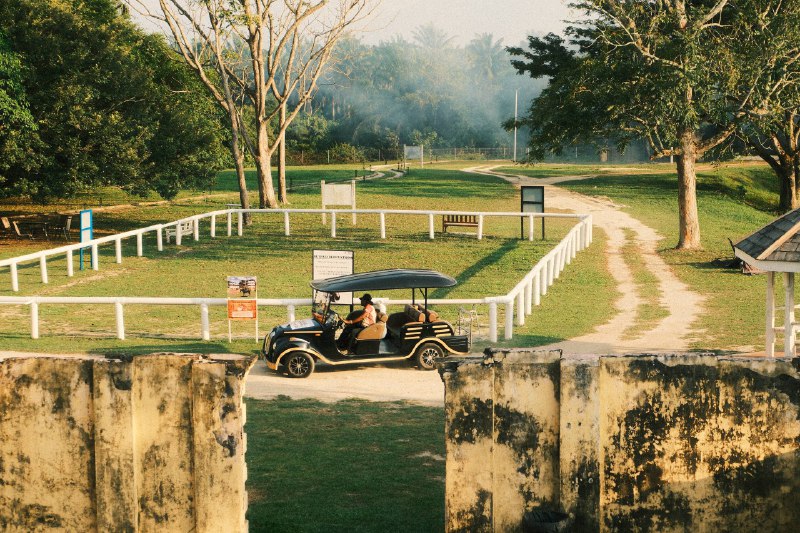 #traveling #Malaysia #Ipoh🏰凯利古堡（P1-P10）是一个名叫 William Kellie-Smith 的苏格兰富二代设计建造的，他通过种植橡胶和采矿发家致富买下了如今怡保附近的这块风水宝地
