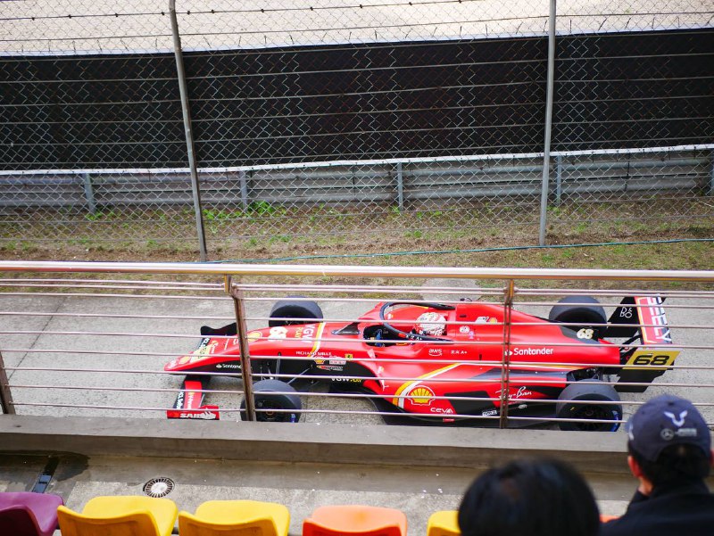 🏁#F1 观赛人生初体验 #traveling疫情期间朋友推荐我看了一部关于🏎 F1 的纪录片 极速争胜 ，便从此成了 F1 路人粉