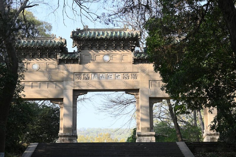 #traveling #南京上海 F1 观赛结束后，我顺道造访了六朝古都南京