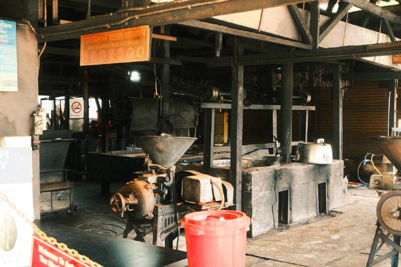 #traveling #Malaysia #Taiping 距离怡保 50min 火车车程有一座小城——#太平初识这个名字时，我一度以为马来西亚会有其他类似名字的城市，后来才知道，这是马来西亚唯一一个用中文命名的城市